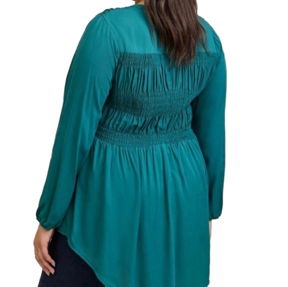 Torrid green long sleeve smocked button front tunic length blouse top - Picture 4 of 8